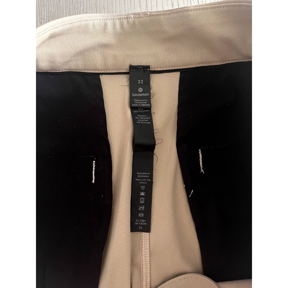 Lululemon Commission Shorts - Khaki 32 - Brand New, 11" Relaxed Fit - Picture 6 of 10